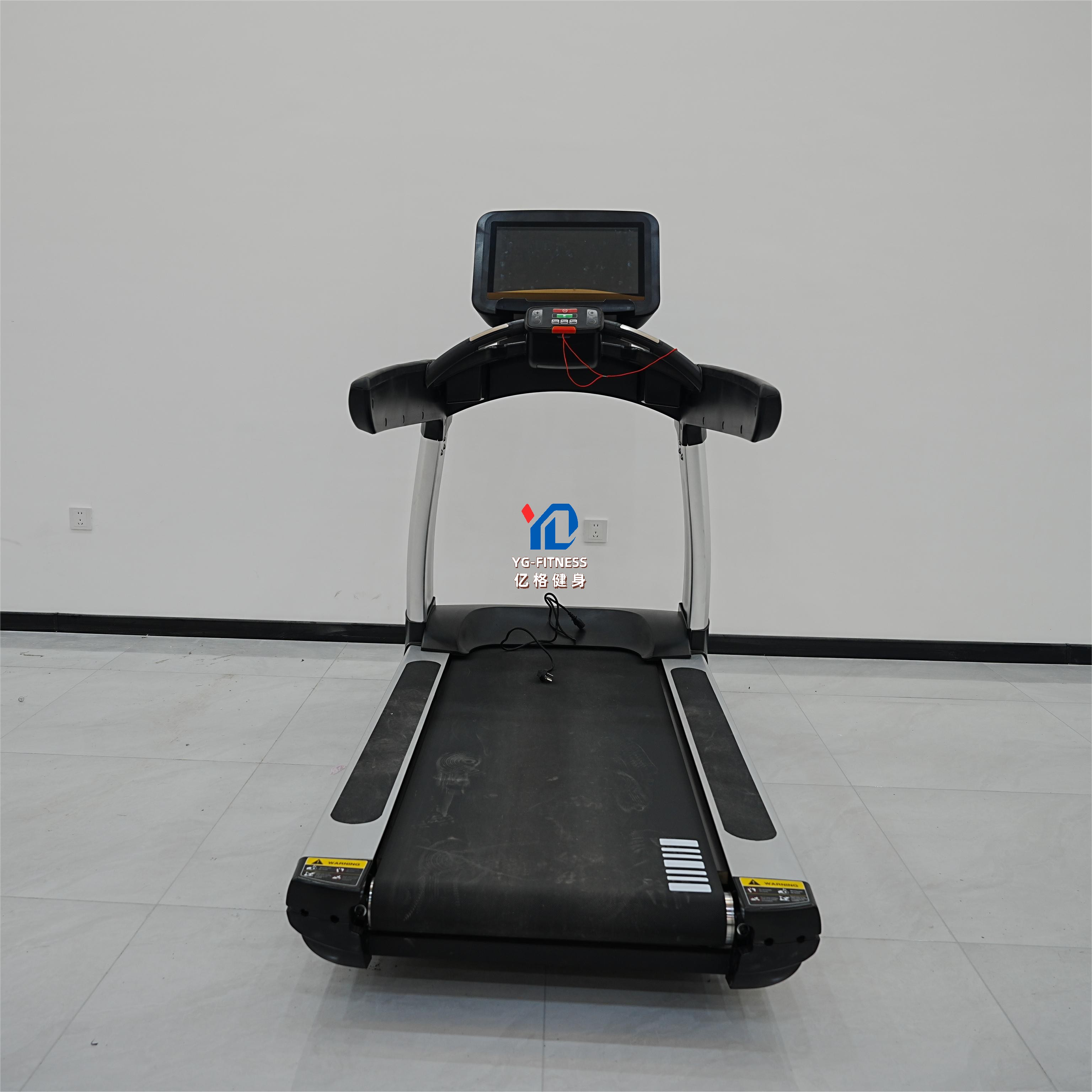 Tapis Roulant Professionale Co - Running Gear Equipment recensione e prezzo