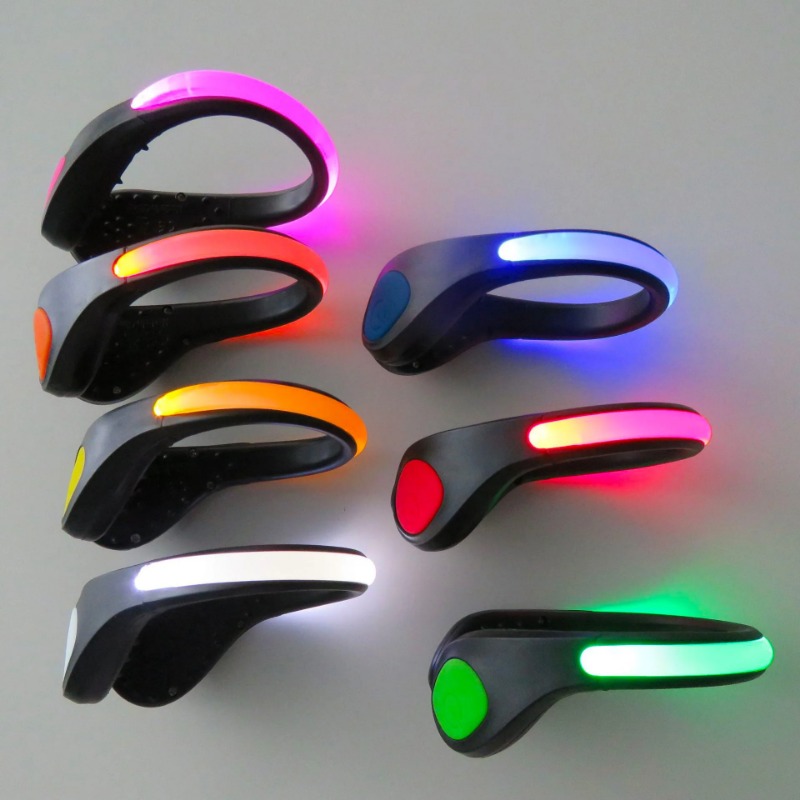 Nuova Luce a Clip per Scarpe L - Running Gear Outdoor recensione e prezzo